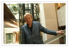 http://files.h24finance.com/jpeg/Jean-Pierre%20Petit.jpg